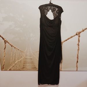 Long sleeveless lace PROM dress